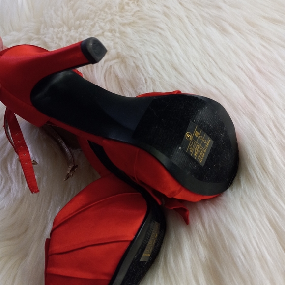 Fabulicius Red heel New - Picture 6 of 8